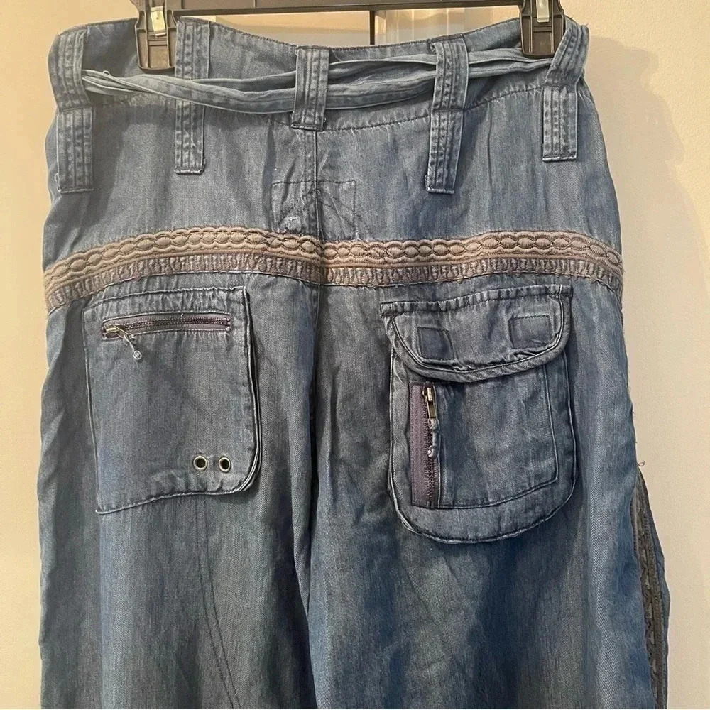 NWT Johnny Was Aventura baggy jeans, size 10. Cargo pockets and embroidery. - Picture 8 of 10